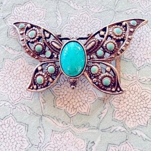 Butterfly belt buckle